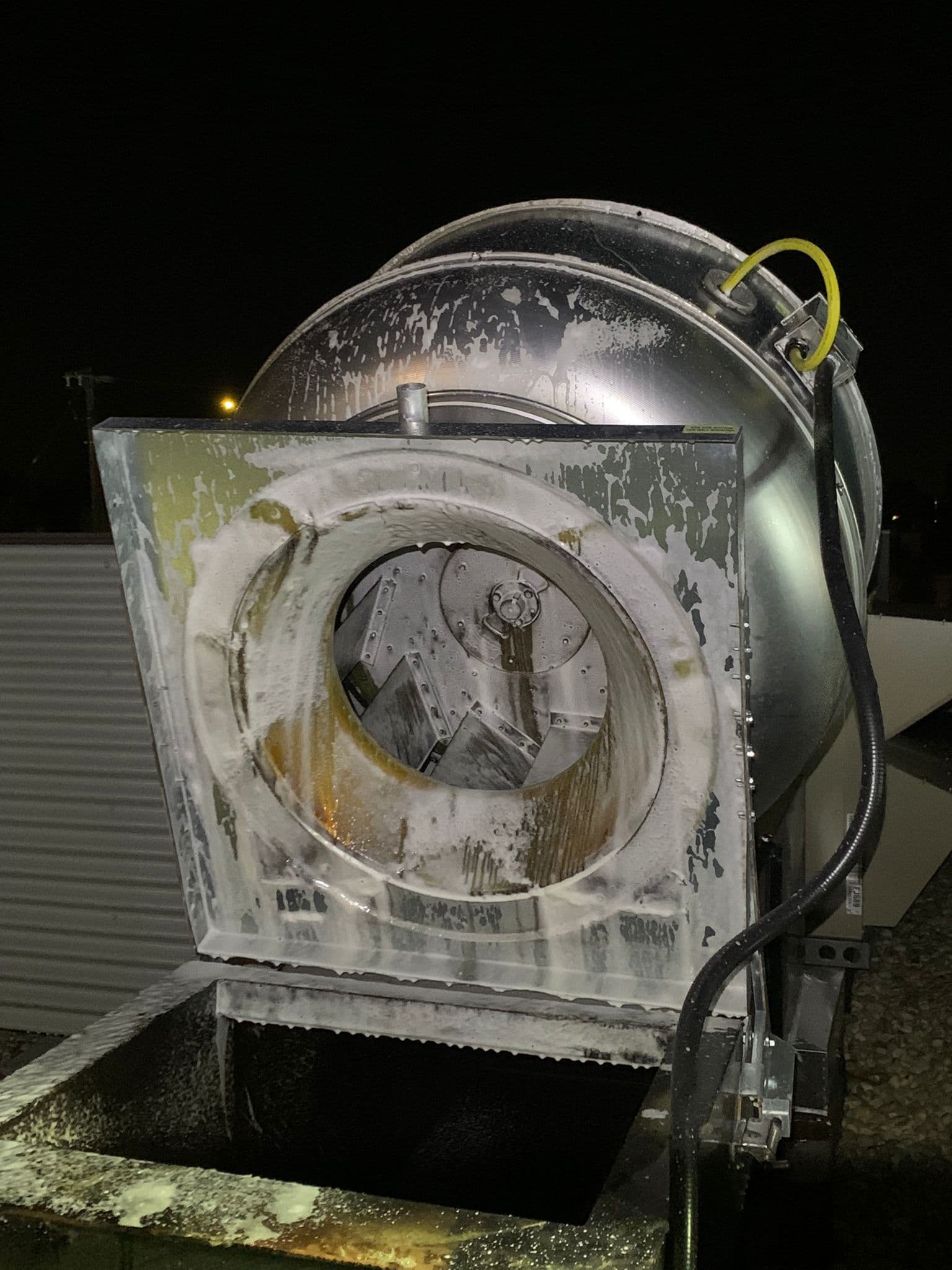 Exhaust fan cleaning in Edmonton - Free Estimate